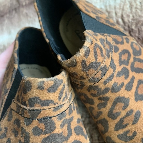 Clarks Camzin Mix Leopard Booties - Picture 8 of 12
